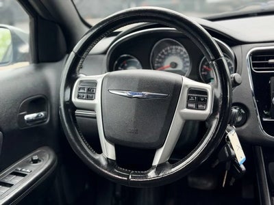 2013 Chrysler 200 Touring
