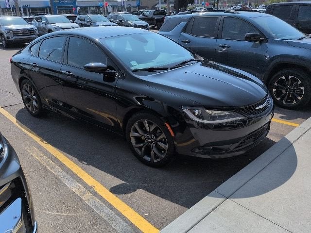 2015 Chrysler 200 S