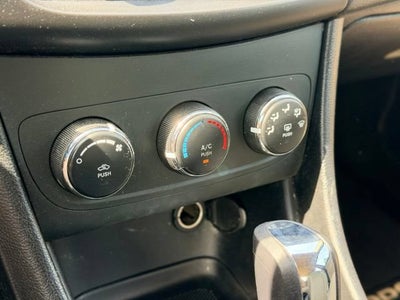 2012 Dodge Avenger SE