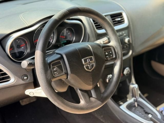 2012 Dodge Avenger SE