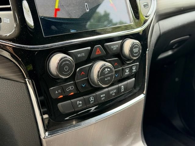 2022 Jeep Grand Cherokee WK Laredo E 4x4