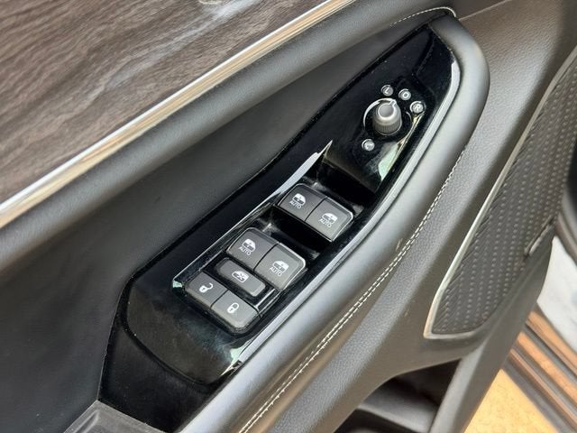 2022 Jeep Grand Cherokee Overland 4x4