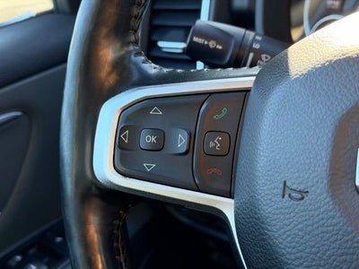 2020 RAM 1500 Big Horn Crew Cab 4x4 5'7" Box