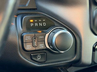 2020 RAM 1500 Big Horn Crew Cab 4x4 5'7" Box