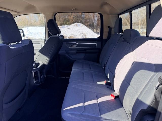 2020 RAM 1500 Big Horn Crew Cab 4x4 5'7" Box