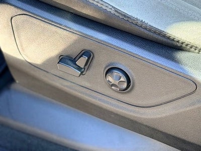 2020 RAM 1500 Big Horn Crew Cab 4x4 5'7" Box