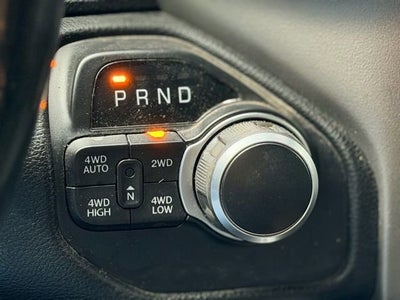 2020 RAM 1500 Big Horn Crew Cab 4x4 5'7" Box