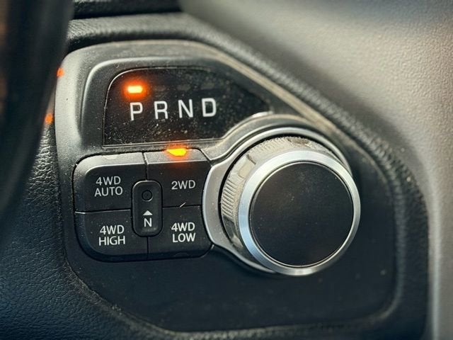 2020 RAM 1500 Big Horn Crew Cab 4x4 5'7" Box