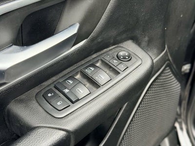 2020 RAM 1500 Big Horn Crew Cab 4x4 5'7" Box