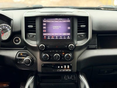 2020 RAM 1500 Big Horn Crew Cab 4x4 5'7" Box