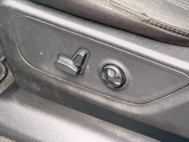 2020 RAM 1500 Big Horn Crew Cab 4x4 5'7" Box