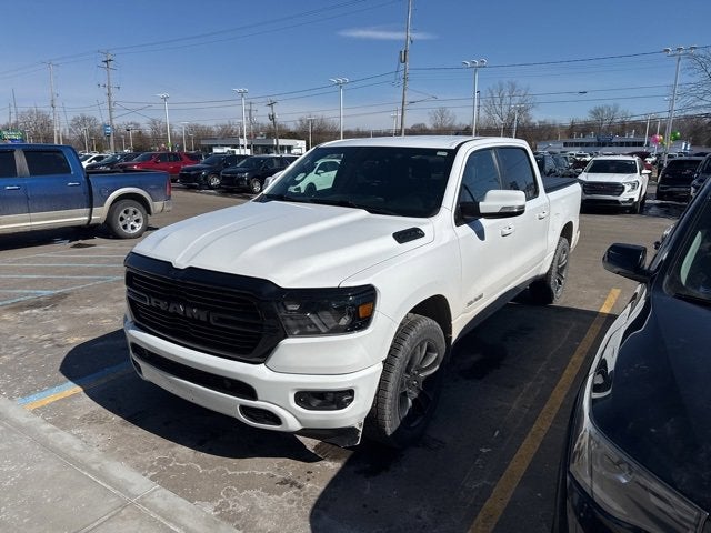 2020 RAM 1500 Big Horn Crew Cab 4x4 5'7" Box