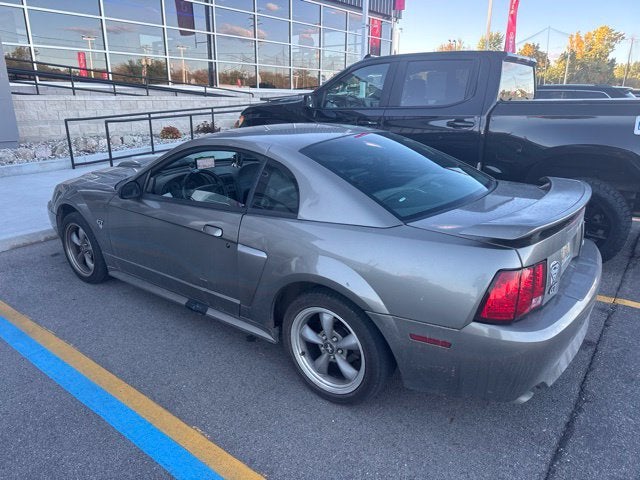 2002 Ford Mustang GT Deluxe