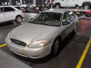2005 Ford Taurus SE