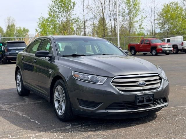 2018 Ford Taurus SE