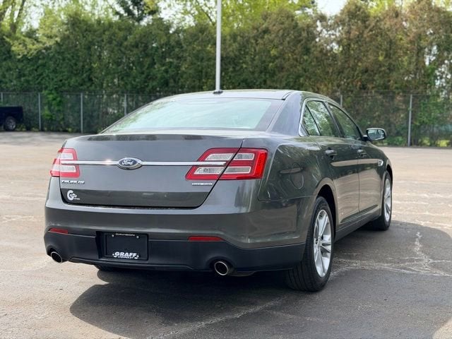 2018 Ford Taurus SE