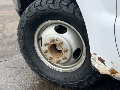 2004 Ford Super Duty F-350 DRW XL