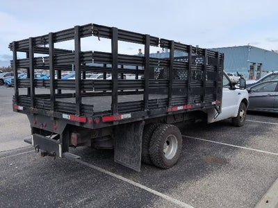 2004 Ford Super Duty F-350 DRW XL