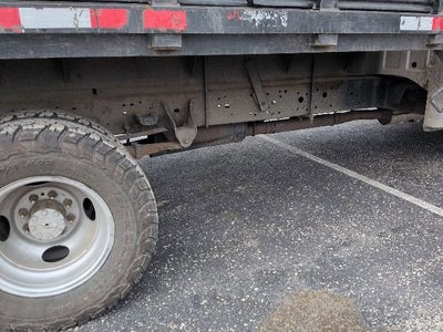 2004 Ford Super Duty F-350 DRW XL