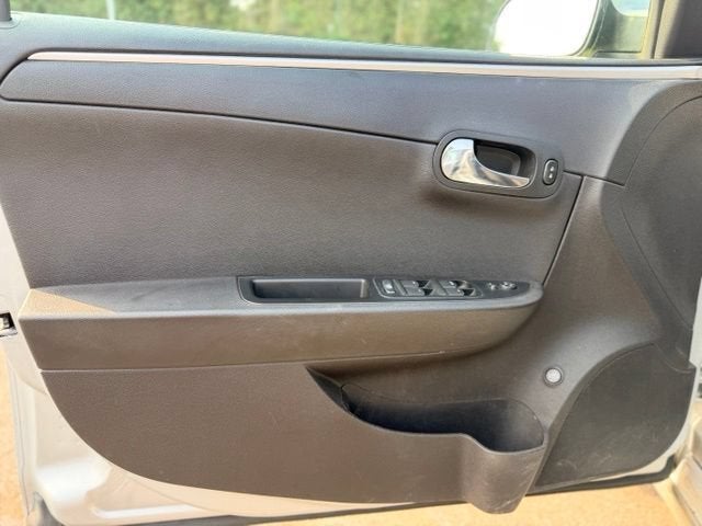 2011 Chevrolet Malibu LT w/1LT
