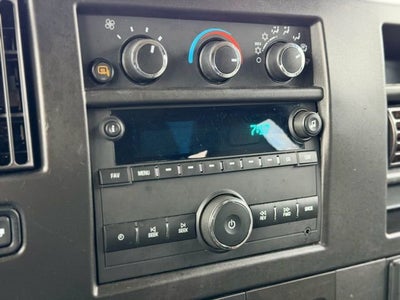 2023 Chevrolet Express Passenger 3500 1LS