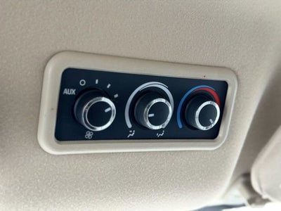 2023 Chevrolet Express Passenger 3500 1LS