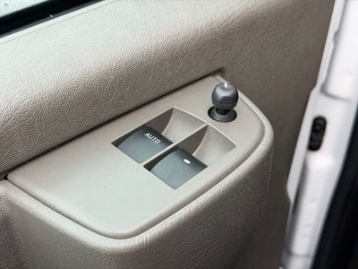 2023 Chevrolet Express Passenger 3500 1LS