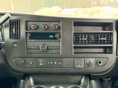 2023 Chevrolet Express Passenger 3500 1LS