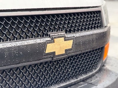 2023 Chevrolet Express Passenger 3500 1LS