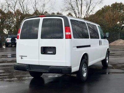 2023 Chevrolet Express Passenger 3500 1LS