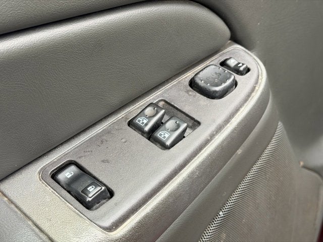 2004 Chevrolet Silverado 2500 HD LS