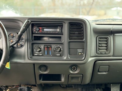 2004 Chevrolet Silverado 2500 HD LS