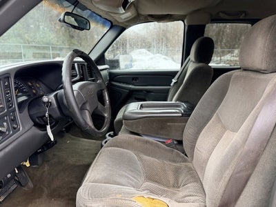 2004 Chevrolet Silverado 2500 HD LS