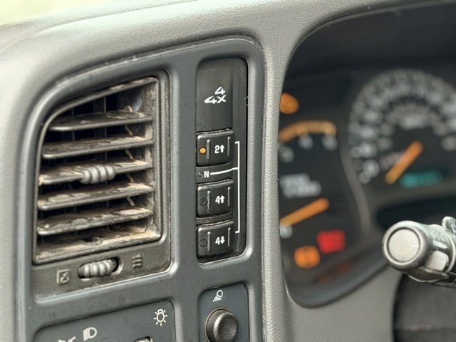 2004 Chevrolet Silverado 2500 HD LS