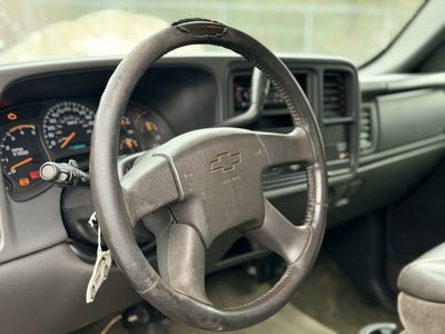 2004 Chevrolet Silverado 2500 HD LS