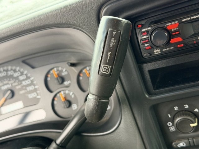 2004 Chevrolet Silverado 2500 HD LS