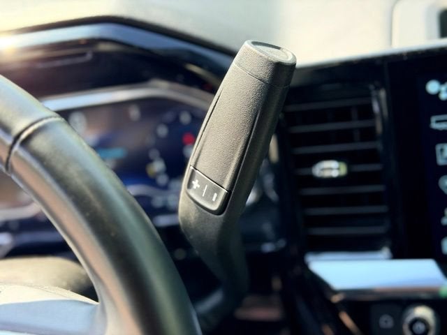 2023 Chevrolet Silverado 1500 LT - Photo 13