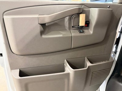 2025 Chevrolet Express Cargo 3500 WT