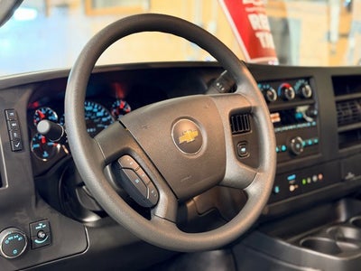 2025 Chevrolet Express Cargo 3500 WT