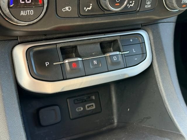 2022 GMC Acadia SLE