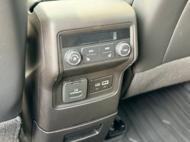 2022 GMC Acadia AT4