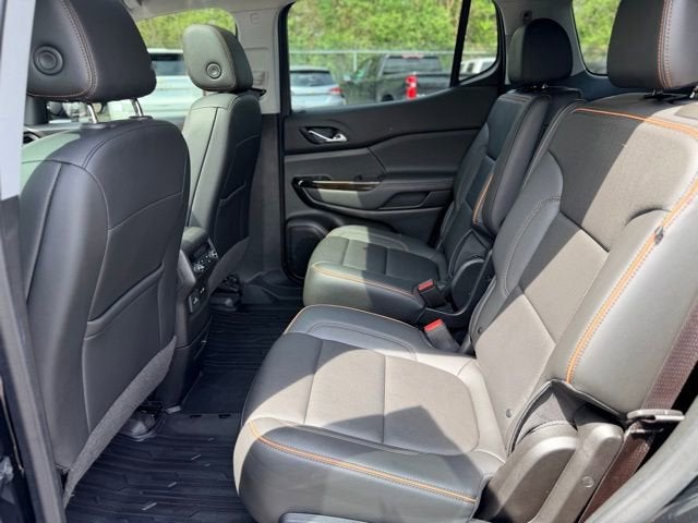 2022 GMC Acadia AT4