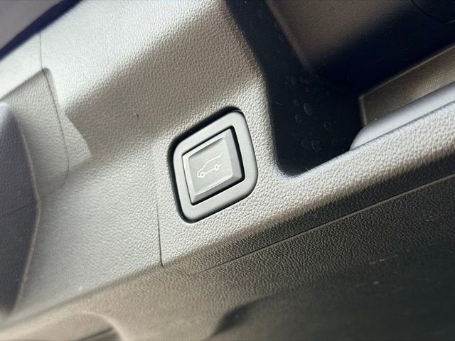 2022 GMC Acadia AT4