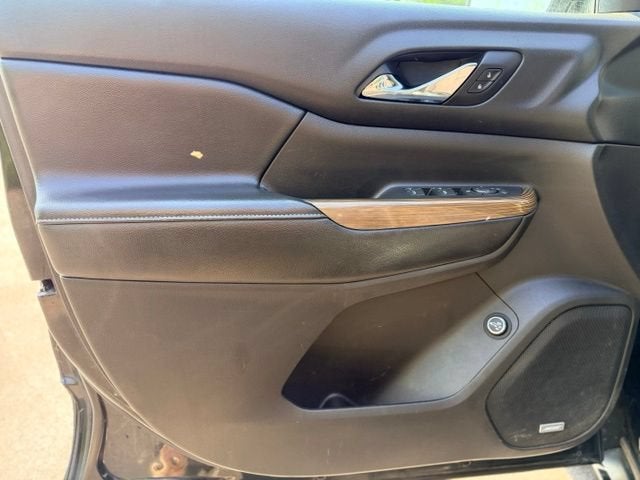 2017 GMC Acadia SLE