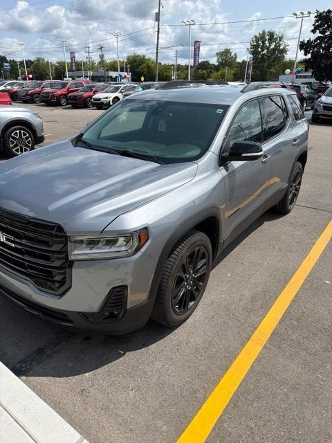 2023 GMC Acadia SLT