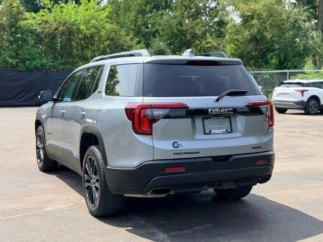 2023 GMC Acadia SLT