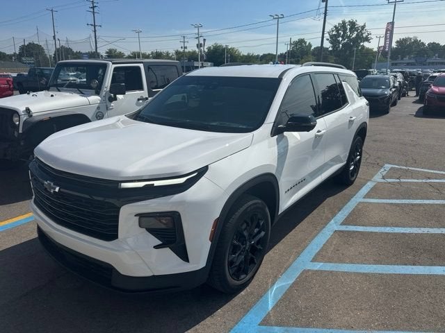 2024 Chevrolet Traverse LT