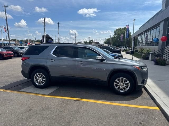 2021 Chevrolet Traverse LT Cloth