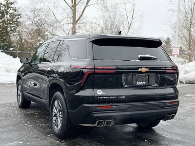 2024 Chevrolet Traverse LS