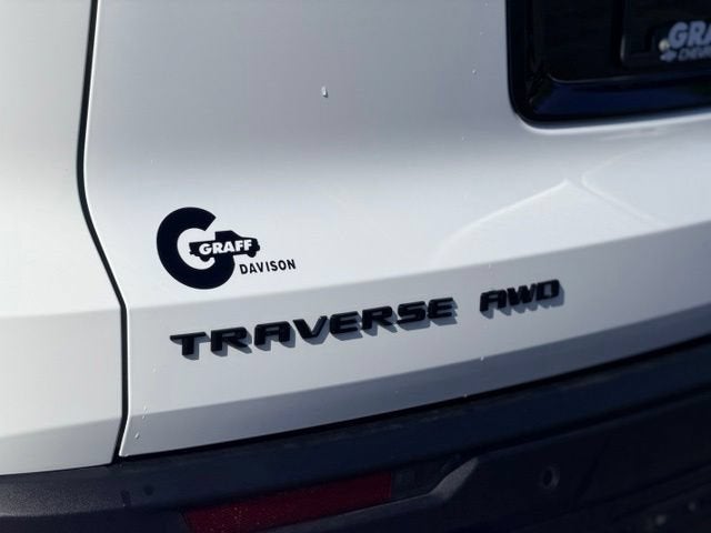 2024 Chevrolet Traverse LT